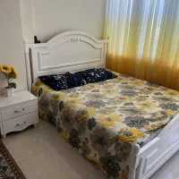 تخت و پاتختی