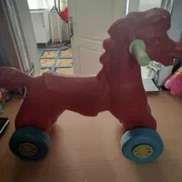 اسب پلاستیکی محکم و سالم