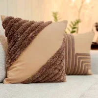 کاور کوسن پانچدوزی و مخملی شده با دست