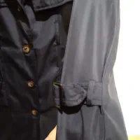 بارانی سورمه ای|لباس|قدس, شهرقدس|دیوار