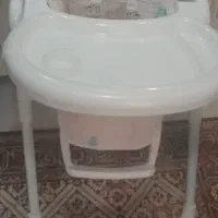 صندلی غذای کودک در حد نو