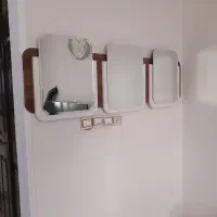 آیینه دیواری سهتکه مدرن و تمیز