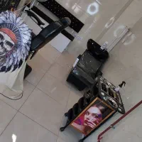 لوازم آرایشگاه|آرایشگاه و سالن‌های زیبایی|رشت, جانبازان|دیوار