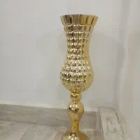 گلدان بزرگ کنار سالنی