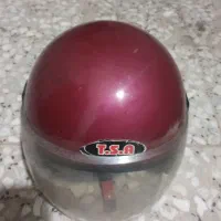 کلاه کاسکت و بقیه وسیله