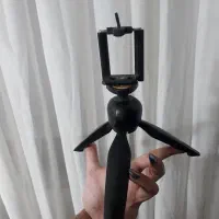 نگهدارنده ی موبایل ۳ پایه مجهز