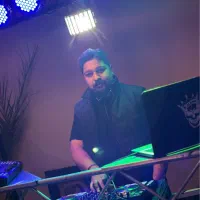 اجرای موسیقی Dj