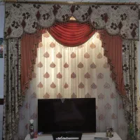 پرده پذیرایی و اشپزخانه