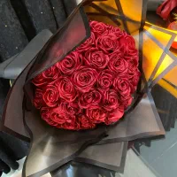 دسته گل رز قرمز|گل مصنوعی|اسفراین, |دیوار