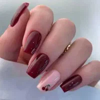 استخدام ناخنکار،مشتری ازسالن