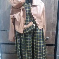 لباس ۳تیکه دخترانه ۸و۹سال باجنس عالی فقط ۳۰۰تومن