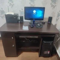 کامپیوتر کامل با میز و صندلی