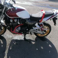 موتور سنگین سی بی ۱۳۰۰