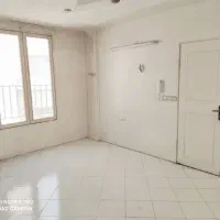 آپارتمان ۶۷متری دو خواب/ تک واحدی/ در پیروزی
