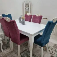 میز ناهارخوری همراه ۶ صندلی بدون پارگی و تمیز