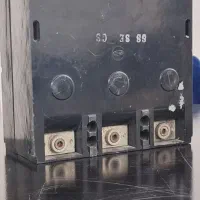 کلید اتوماتیک ۳۰۰امپری امریکایی استوک درحد نو