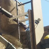 یه‌عدد‌میز‌کار‌دو‌طبقه