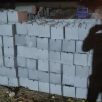 استادکار بلوک زن دیواری