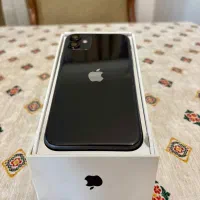 یک دستگاه آیفون۱۱