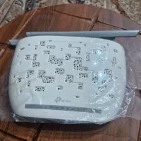 یک دستگاه مودم wifi tp link