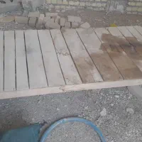 تخت چوبی
