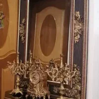 آیینه میز و شمعدانی و ساعت