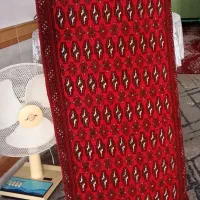 پشتی قرمز درحد