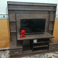 جاکفشی ومیزتلویزیون