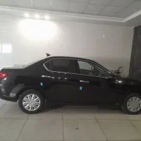 دنا پلاس مشکی 6 سرعته دستی مدل EF7P رینگ فولادی
