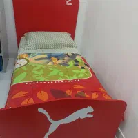 تخت یک نفره سالم و تمیز