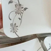 چینی توس 44پارچه شیک و نو    قیمت منصفانه