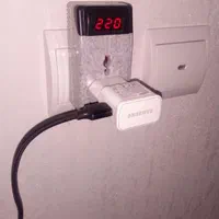 محافظ ولتاژ برق( دوشاخه دار ) دارای نمایش ولتاژ|قطعات و لوازم جانبی رایانه|شهریار, شهریار|دیوار