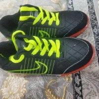 کفش فوتسالی سایز ۳۵ نو