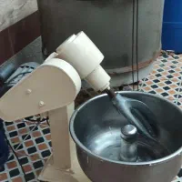 تنور و دستگاه خمیر گیر