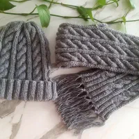 کلاه و لباس بافتنی