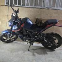 زونتس ۲۰۰|موتورسیکلت|قرق, |دیوار