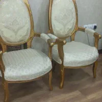 مبل سلطنتی کرم طلایی