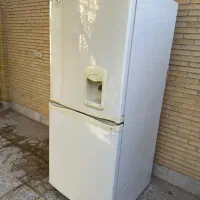 یخچال و فریزر اسنوا