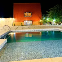 اجاره روزانه/هفتگی/ماهانه / انواع ویلا باغ|اجارهٔ کوتاه‌مدت ویلا و باغ|شیراز, گویم|دیوار