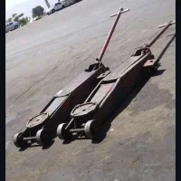 دوعدد جک سوسوماری نیاز به تعمیر