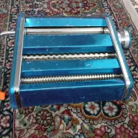 دستگاه رشته بری.