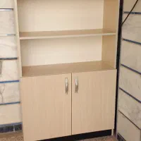 فروش کتابخانه MDF چهارطبقه دو در، در حد نو