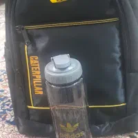 یک کیف و قمقمه نو فروشی