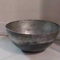 کاسه ی قدیمی قاجاری نقشدار