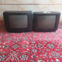 دو دستگاه تلویزیون رنگی