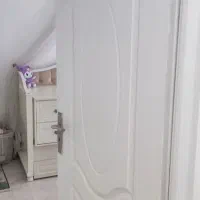 درب چوبی اتاق و کمد