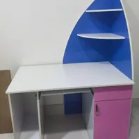 میز کامپیوتر و مطالعه