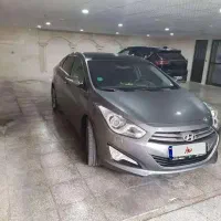 هیوندا آی۴۰/ در حد