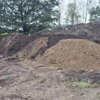 خاک باغچه مرغوب و درجه ۱|خدمات باغبانی و درختکاری|رشت, لاکان|دیوار