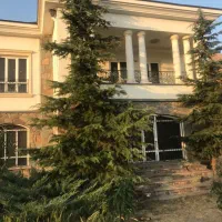 کلنگی ۱۳۰۰ متر آجودانیه بهترین و زیباترین لوکیشن